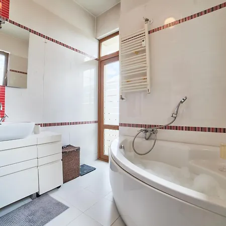 Apartament Main Street Sunshine 2 King Bdr