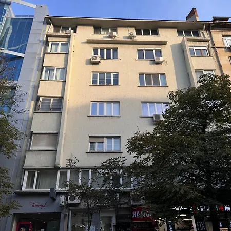 Spacious Flat On Sofia's Main Street * Sófia