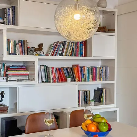 Spacious Flat On Sofia's Main Street Appartamento *