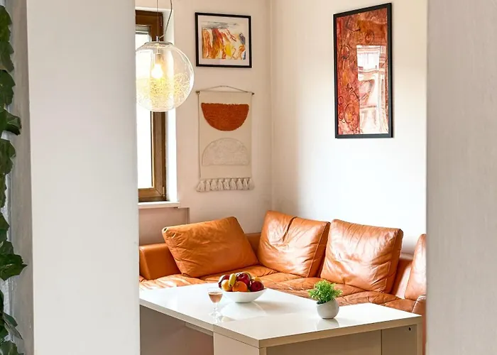 Appartement Main Street Sunshine 2 King Bdr *