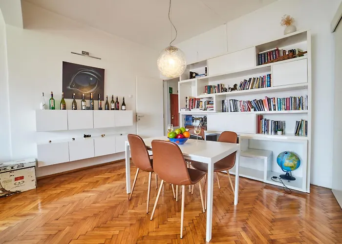 Main Street Sunshine 2 King Bdr * Sofia