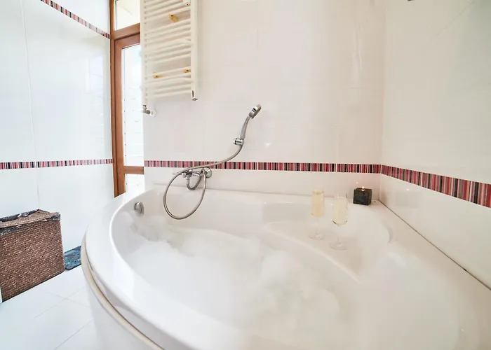 Main Street Sunshine 2 King Bdr *