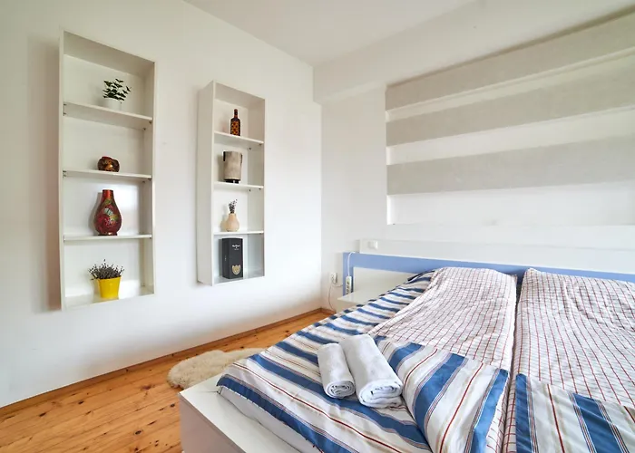 Appartamento Main Street Sunshine 2 King Bdr *